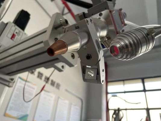 Macchina di saldatura automatica a laser a fibra con sistema di controllo Cypcut e 50Hz-5KHz