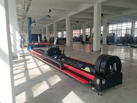 Macchina per il taglio di tubi laser a fibra di raffreddamento ad acqua per alta precisione