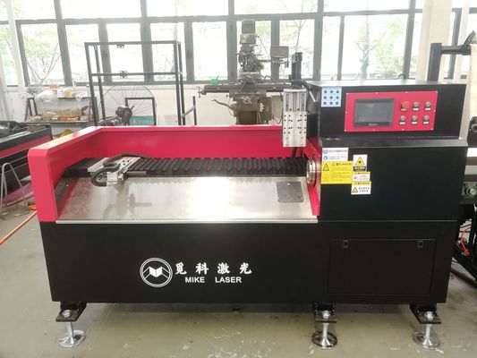 Macchina per il taglio di tubi metallici con controllo CNC e consumo