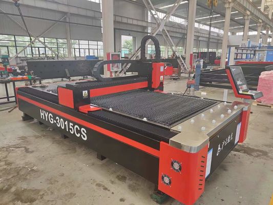 Configurazione di taglio laser a fibra ad alta precisione Gantry tipo 3015 CNC 1000w 2000w 3000w