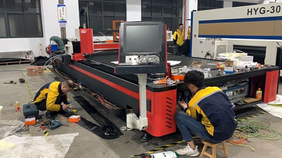 Velocità di taglio 25 m/min Macchina di taglio a fibra di tubo di metallo con testa laser Raytools
