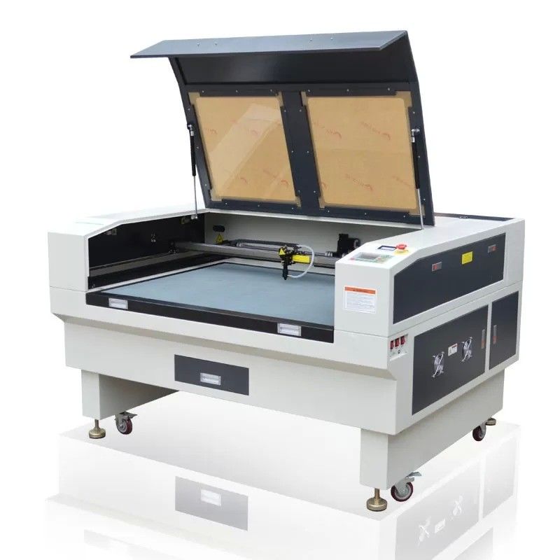 1000-26000mm/min Velocità di taglio Macchina di incisione laser CO2 con superiore e servizio